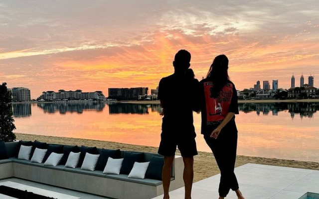 'To the last sunrise of 2022' - Virat Kohli, Anushka Sharma share holiday pic from Dubai ahead of new year